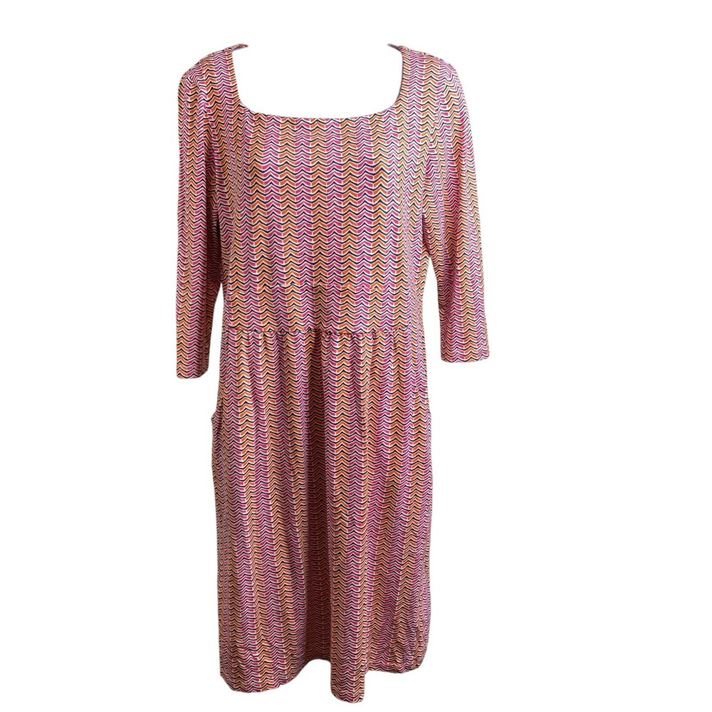 J McLaughlin Women's Pink Chevron Dress Size M Catalina Cloth Preppy Old Money